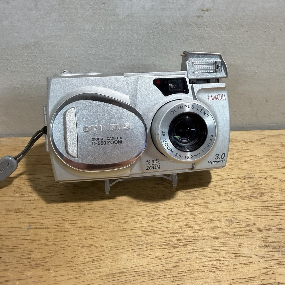 Olympus Camedia D-550 Digital Camera Zoom 3.0MP 2.8X Zoom LCD Tested Y2K CB